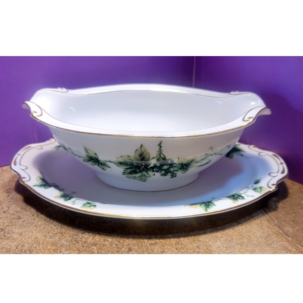 Monarch China Virginia Gravy Boat Attached Underplate Occupied Japan Grapes Gold